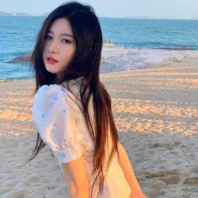 跳舞的红色公交